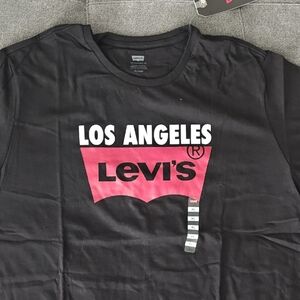 Levi's Black and Red Short Sleeve Tee